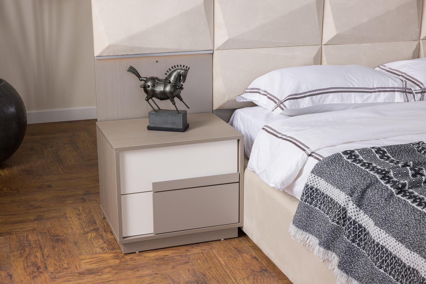 Side Table 3_4 Side Table 3_4